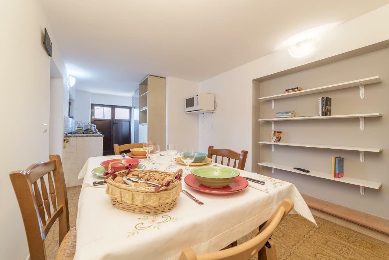 شقة Peperino Attic Flat تْشامبينو المظهر الخارجي الصورة