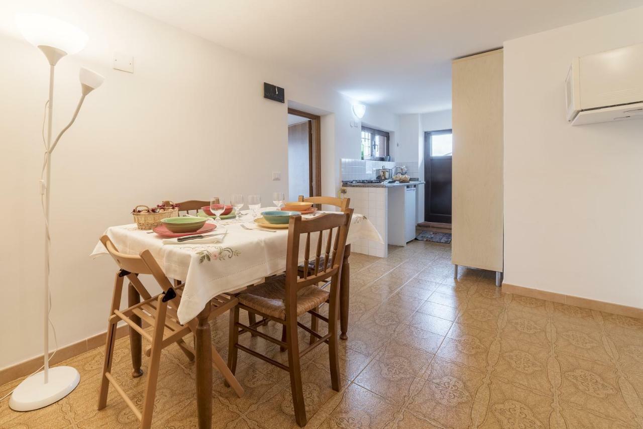 شقة Peperino Attic Flat تْشامبينو المظهر الخارجي الصورة