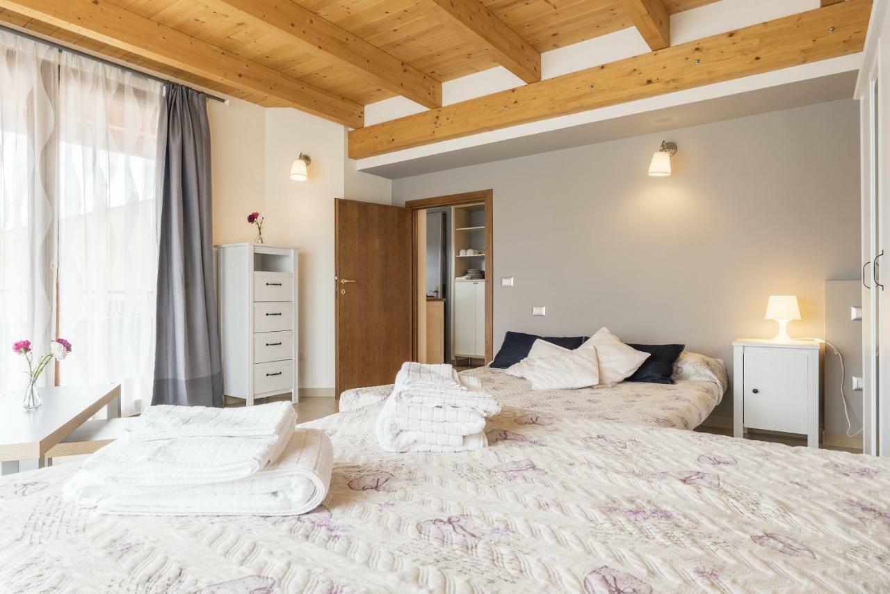 شقة Peperino Attic Flat تْشامبينو المظهر الخارجي الصورة